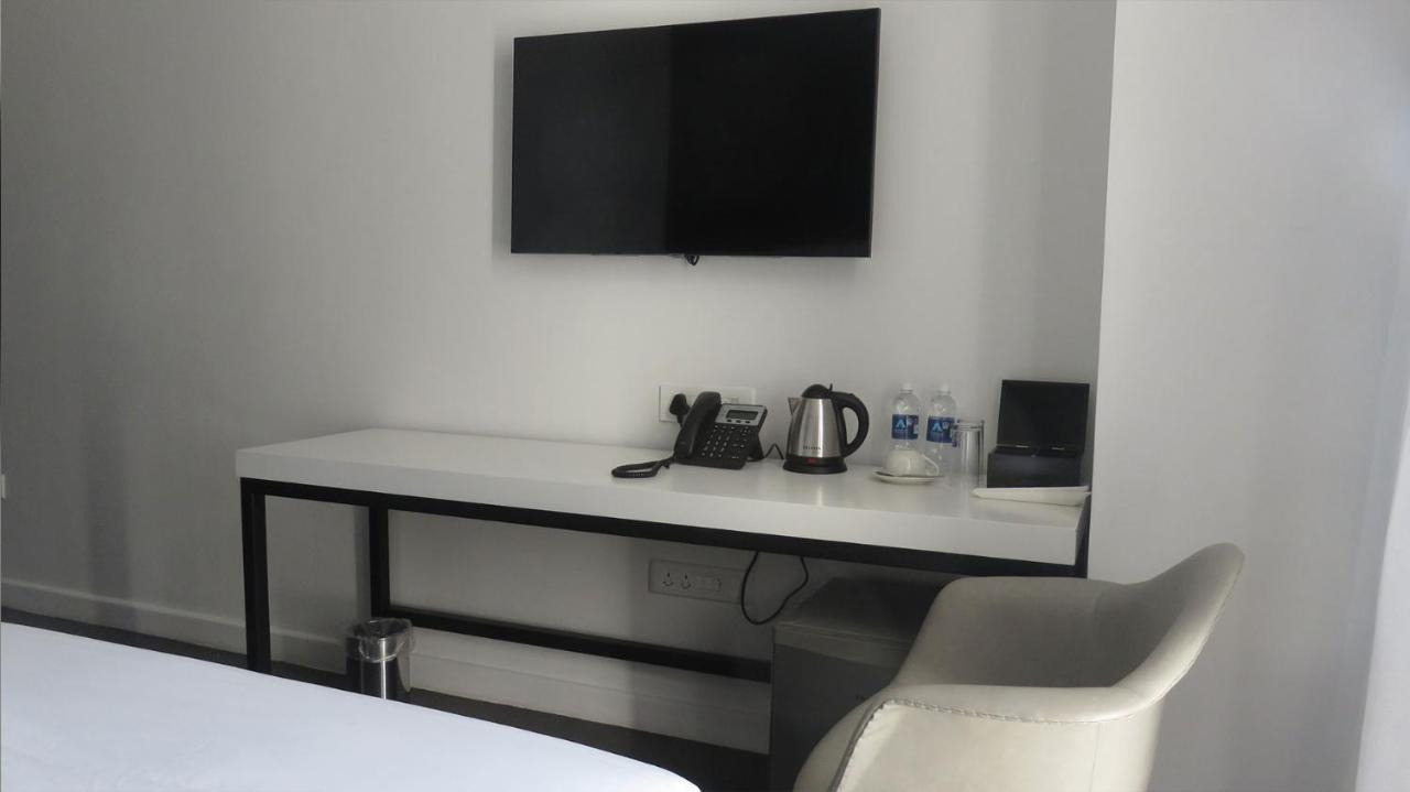 The Urban Hotel ルサカ エクステリア 写真