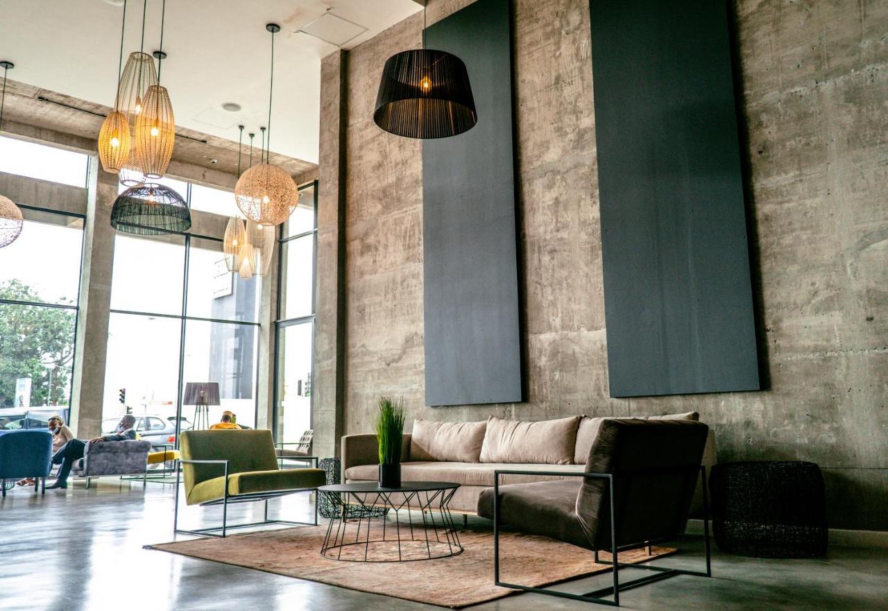 The Urban Hotel ルサカ エクステリア 写真