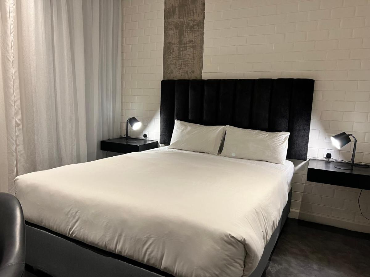 The Urban Hotel ルサカ エクステリア 写真
