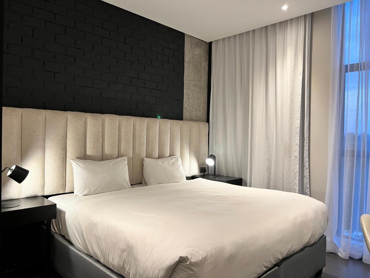 The Urban Hotel ルサカ エクステリア 写真