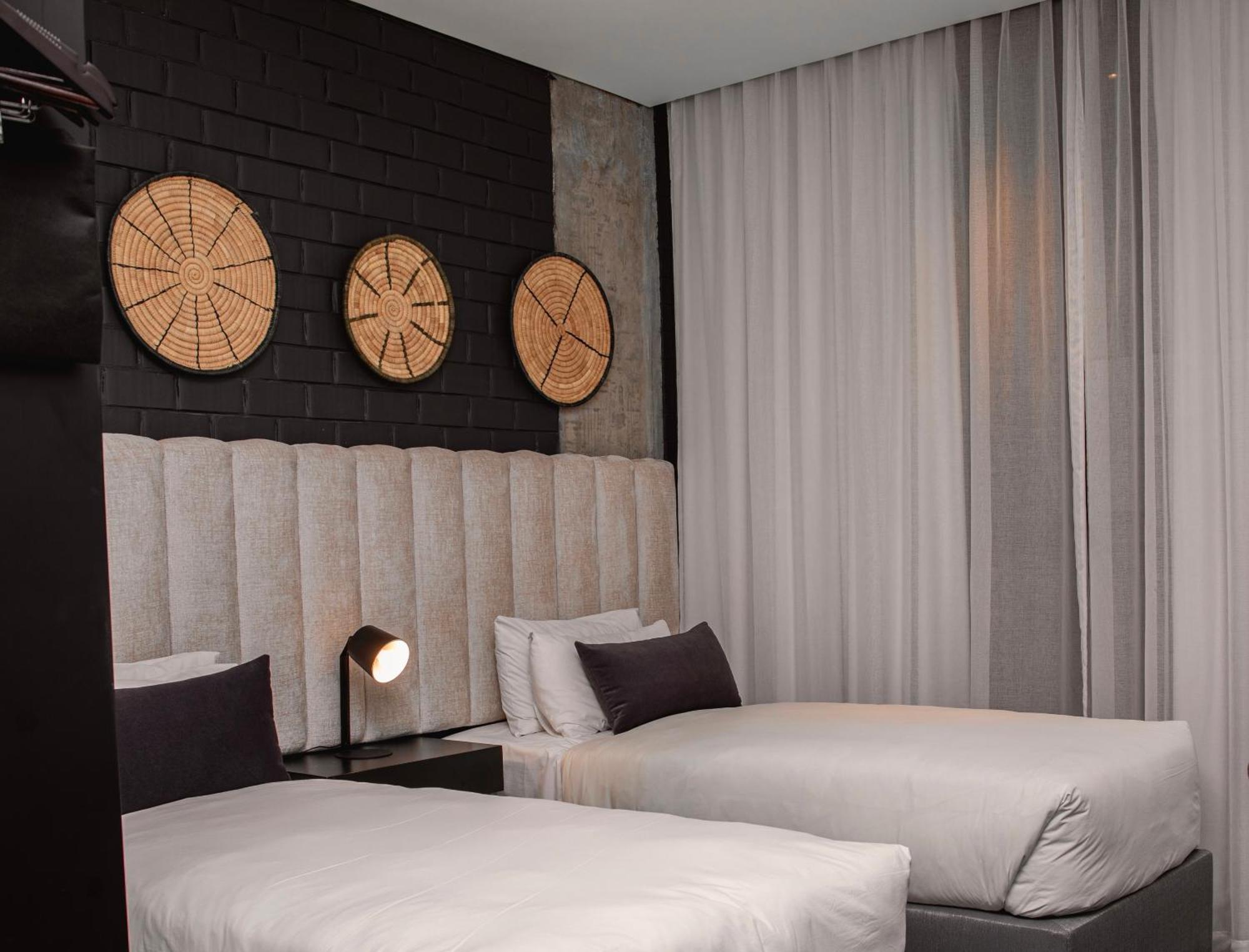 The Urban Hotel ルサカ エクステリア 写真