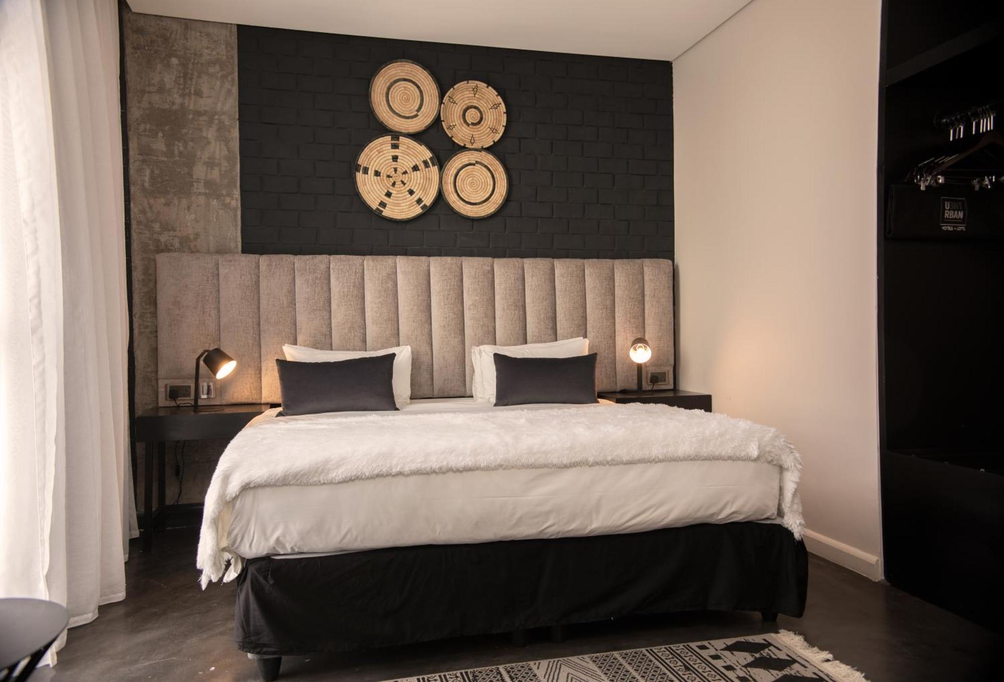 The Urban Hotel ルサカ エクステリア 写真